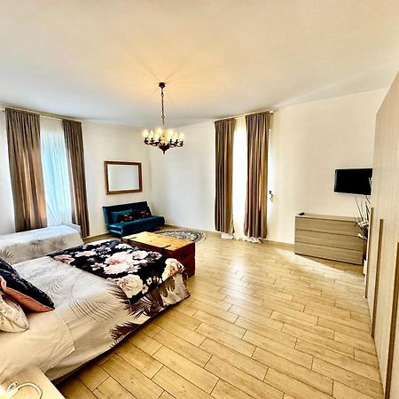 La Casa Di Sarah Aspetta Voi Apartamento Nápoles Exterior foto