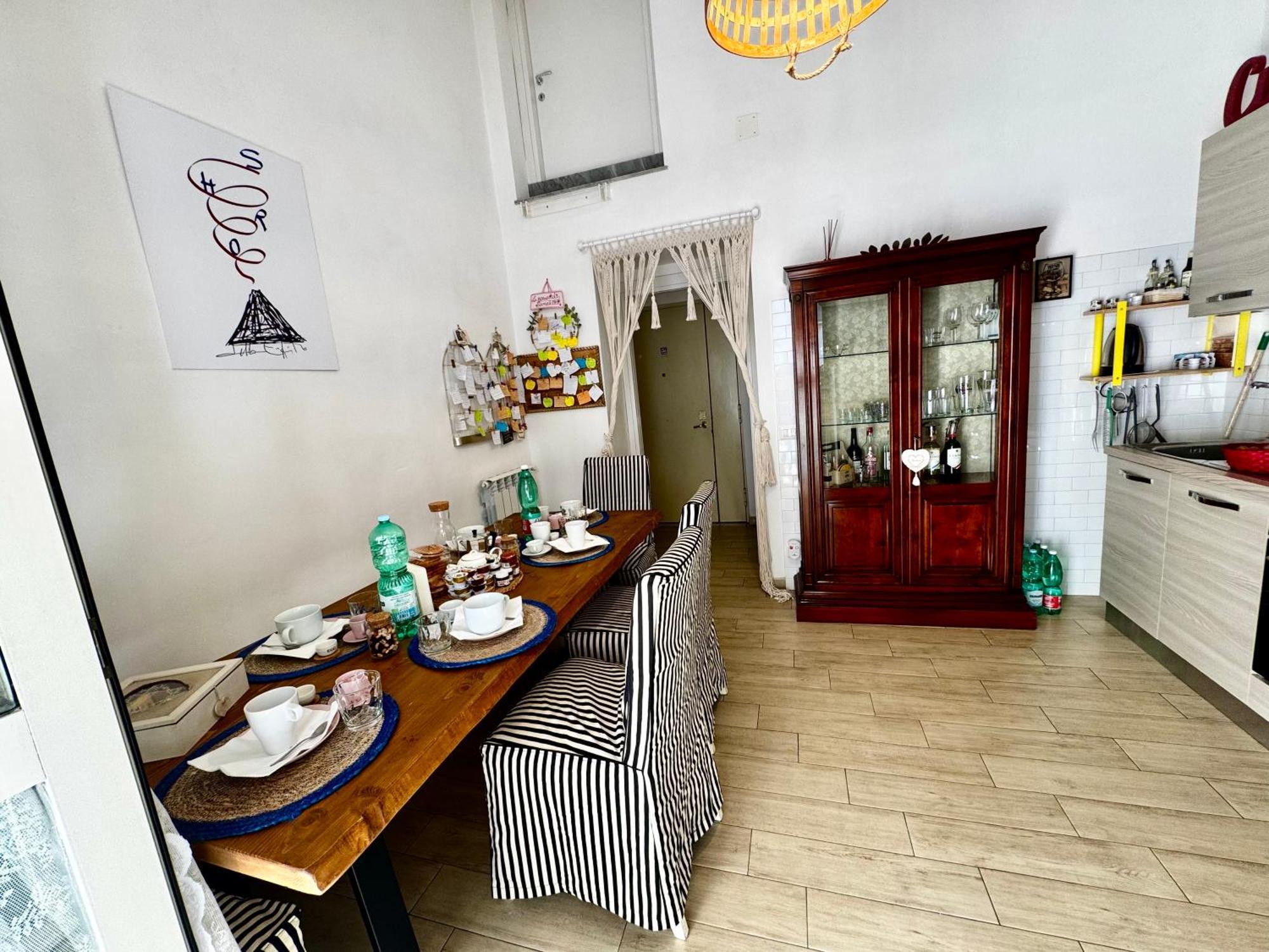 La Casa Di Sarah Aspetta Voi Apartamento Nápoles Exterior foto