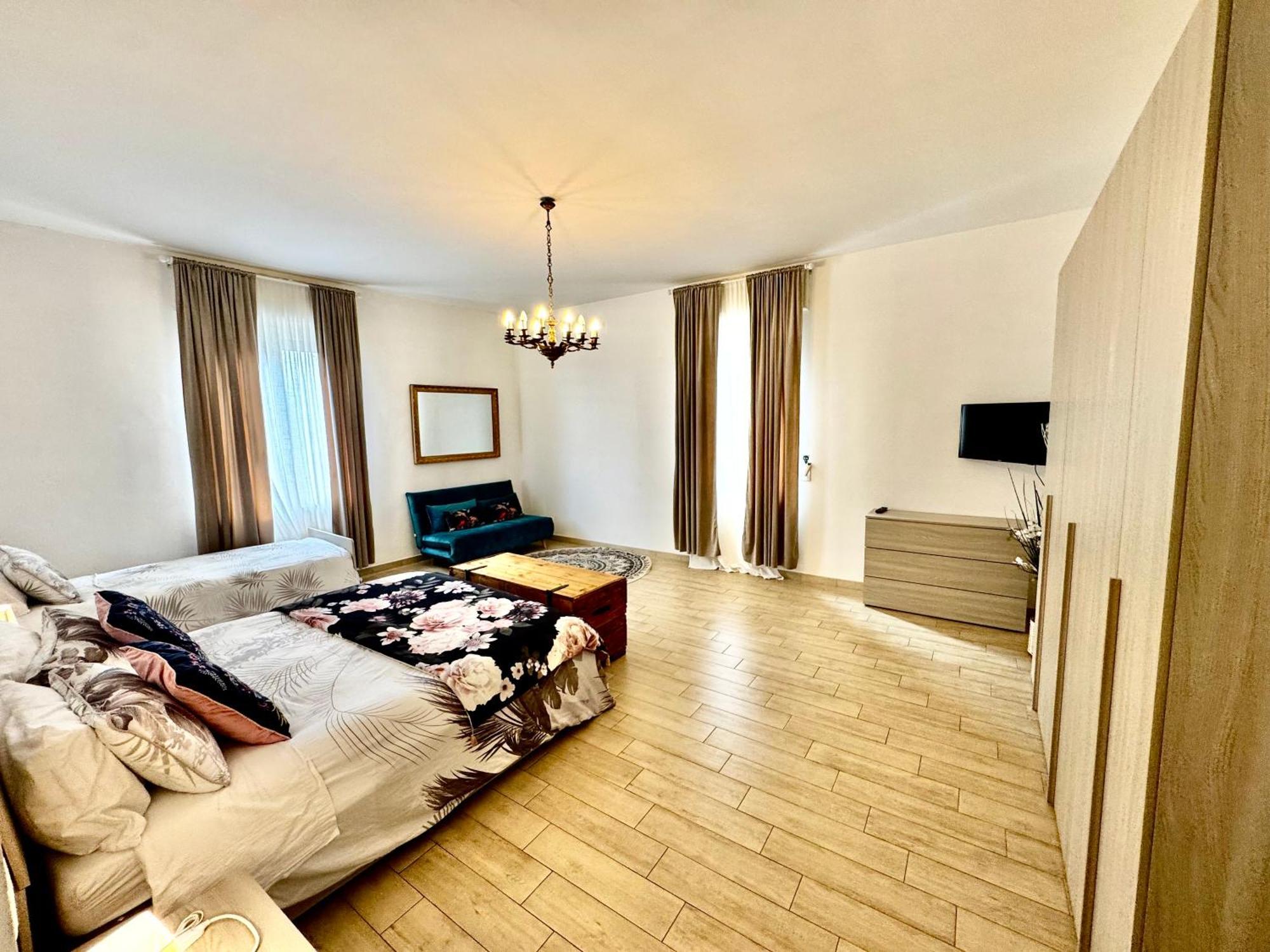 La Casa Di Sarah Aspetta Voi Apartamento Nápoles Exterior foto