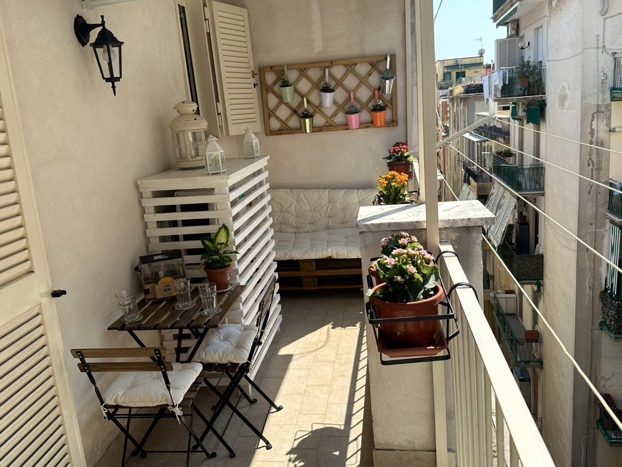 La Casa Di Sarah Aspetta Voi Apartamento Nápoles Exterior foto