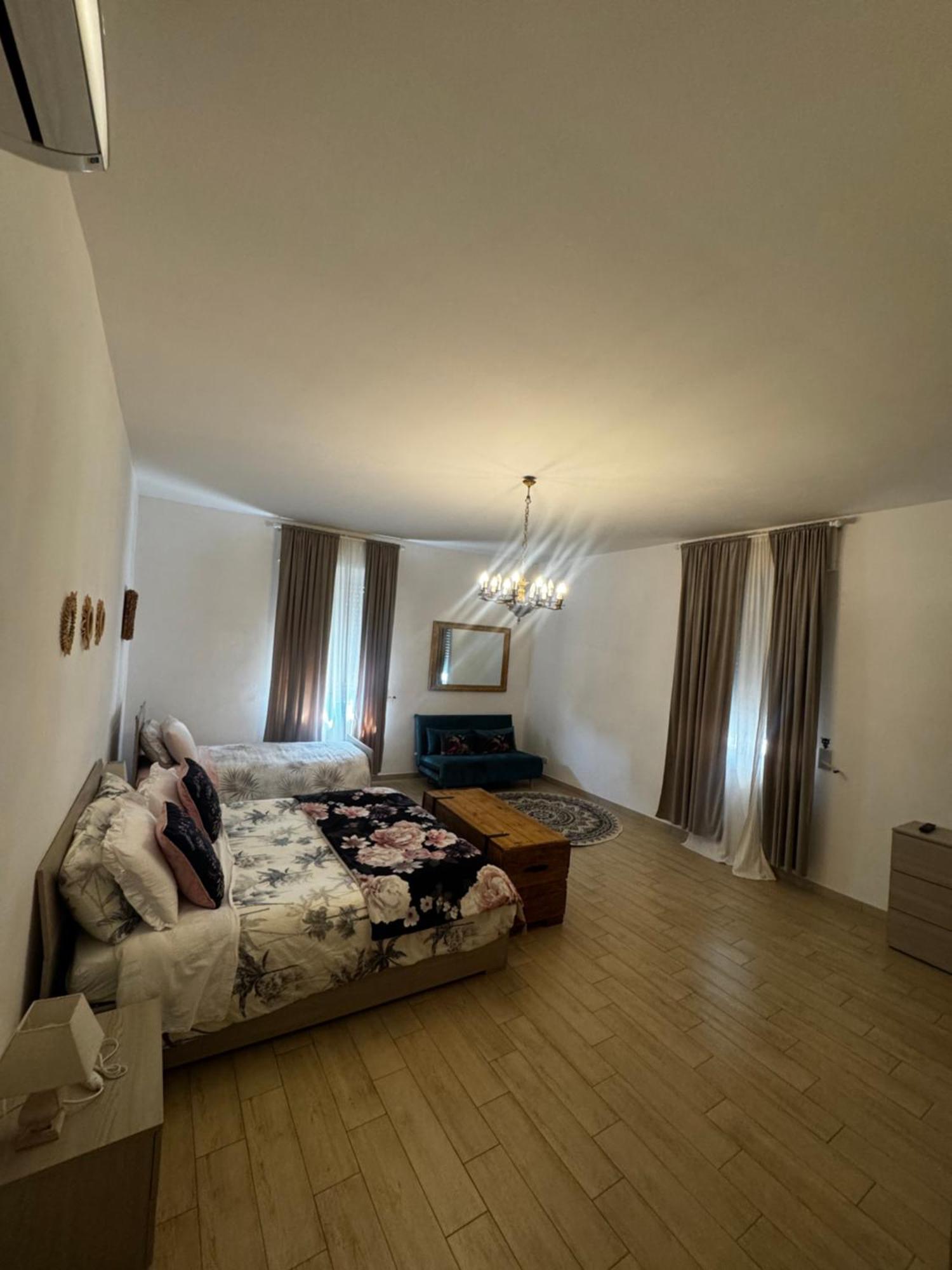 La Casa Di Sarah Aspetta Voi Apartamento Nápoles Exterior foto