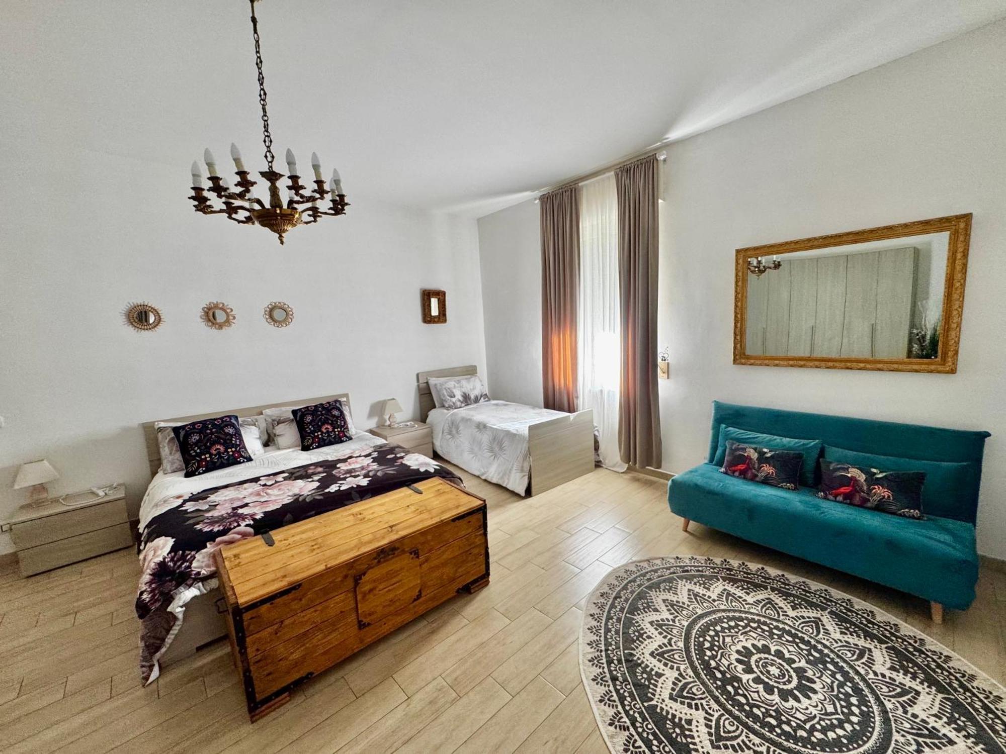 La Casa Di Sarah Aspetta Voi Apartamento Nápoles Exterior foto